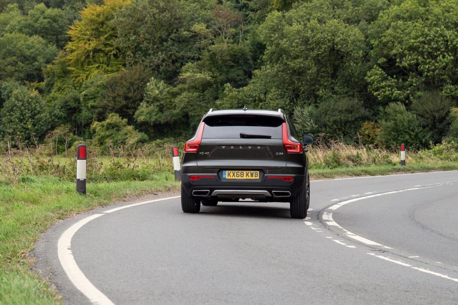  Volvo XC40 D3 Inscription 2018 года  (UK) (фото 21 из 40)